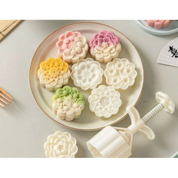 3-Piece Cartoon Bear Hand-Press Embossing Mold Set for Creative Baking