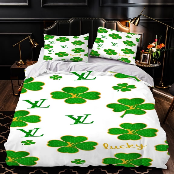 3-Piece Duvet Cover Set with Elegant White Bedding Featuring Green Shamrocks Cursive Design Luxurious Style for Dark Decor