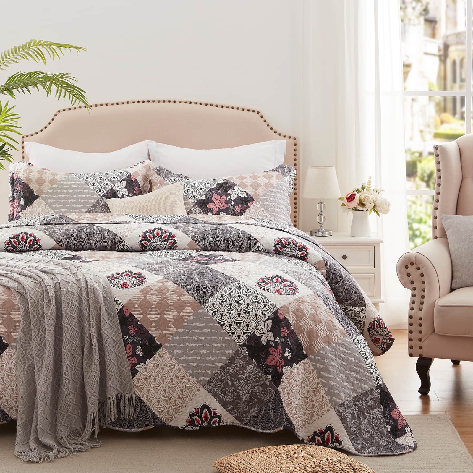 3-Piece King Size Quilt Set - Gray Patchwork Bedspread Coverlet with 2 Pillow Shams, Microfiber