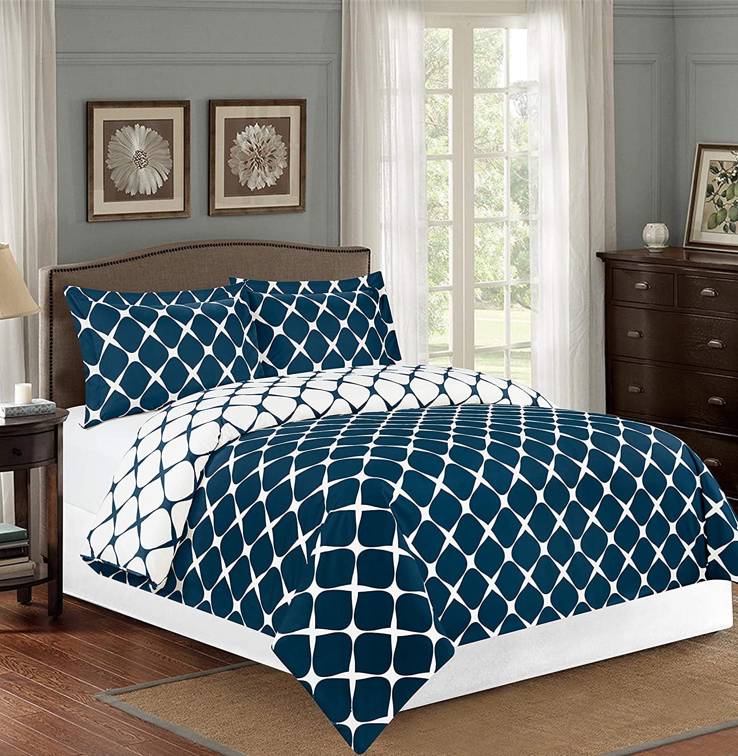 3-Piece Milano Trellis Pattern 2-Tone Printed Reversible Duvet Cover Set