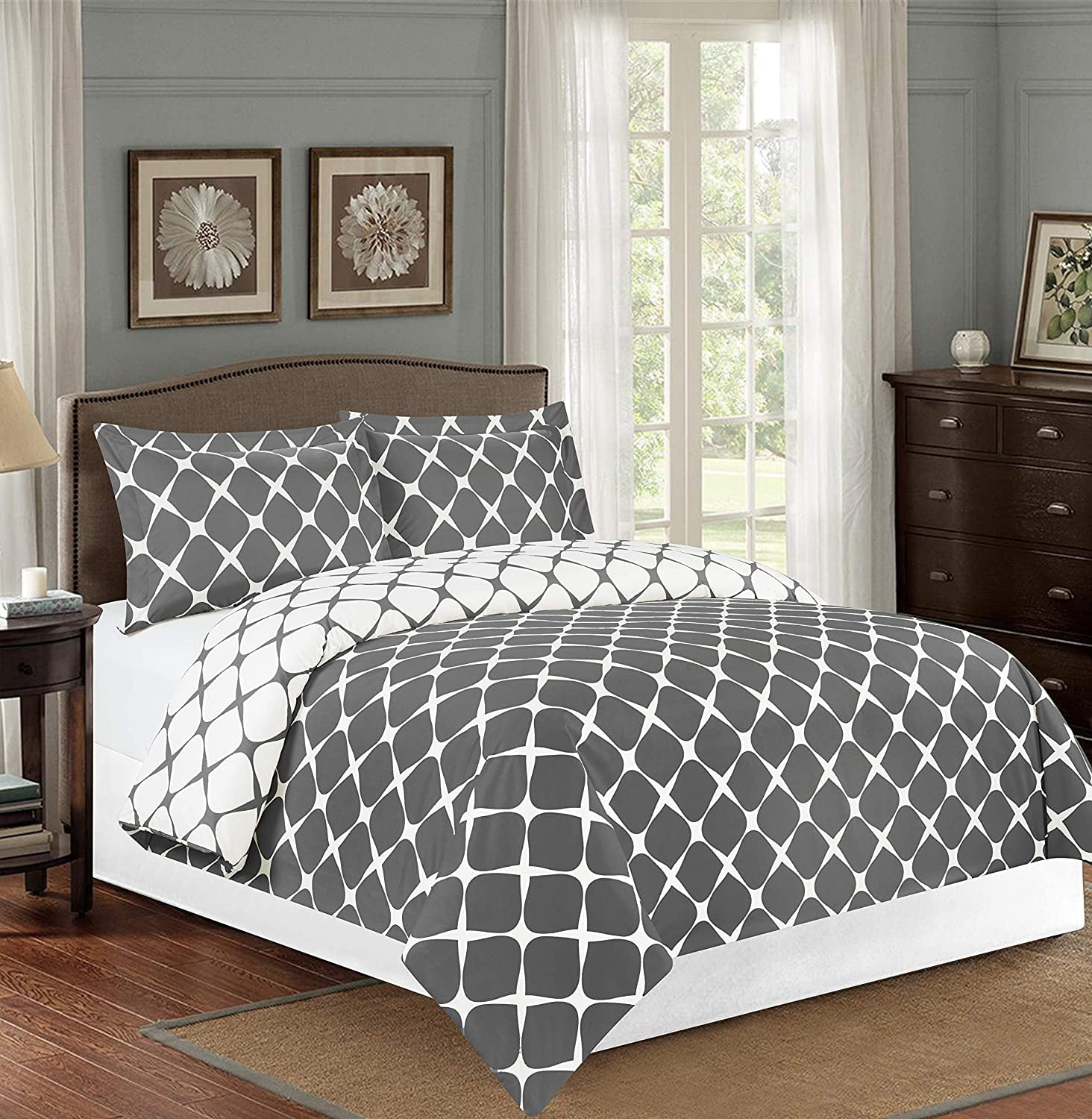 Gray and White Pintuck Trellis Pattern California King Duvet Cover Set
