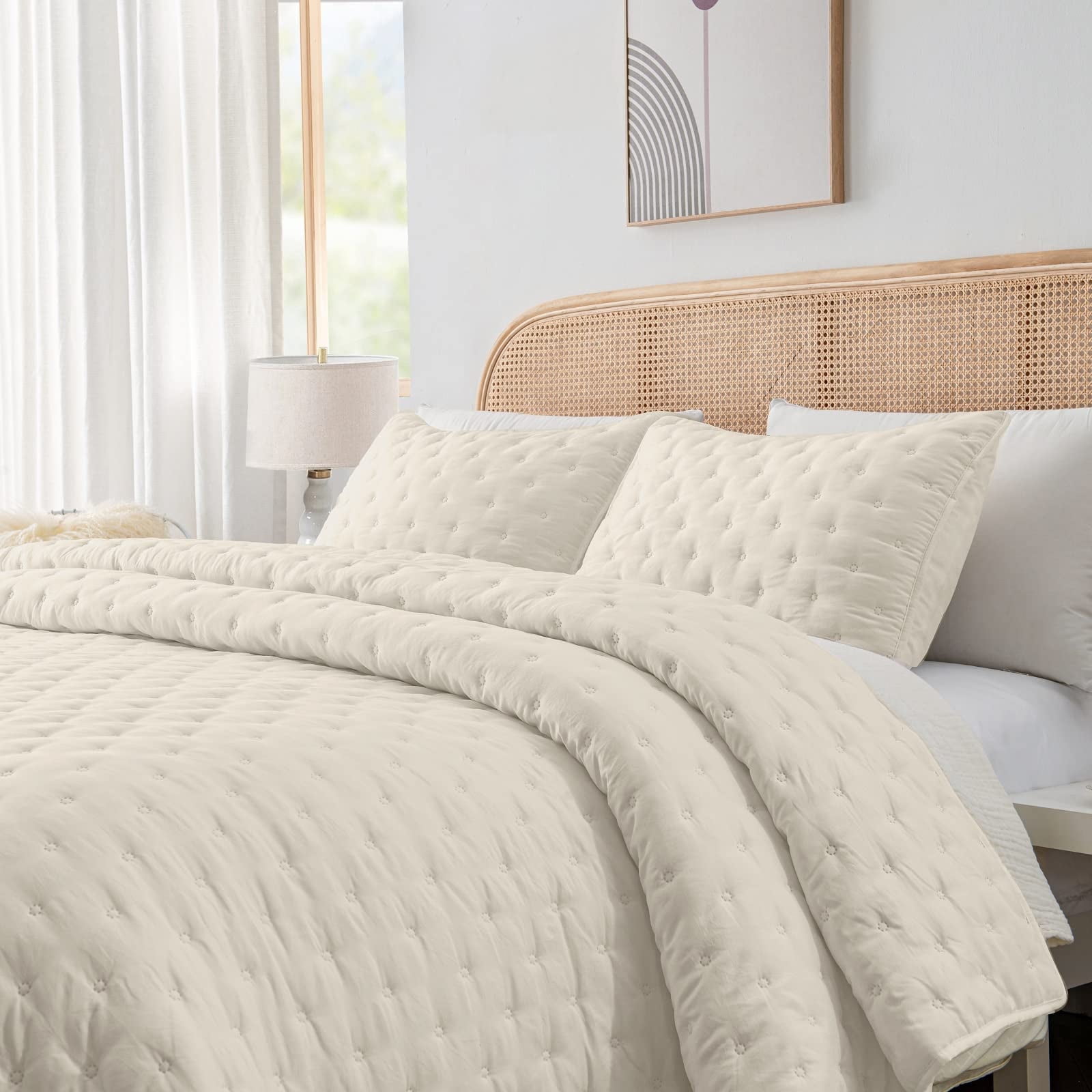 3-Piece Queen Size Quilts, GREAGLE Soft Lightweight Quilt for Queen Bed, Dotted Circle Pattern Warmer Bedspread /Bedding Set with Pillow Shams, 90 x 90 inch, Beige