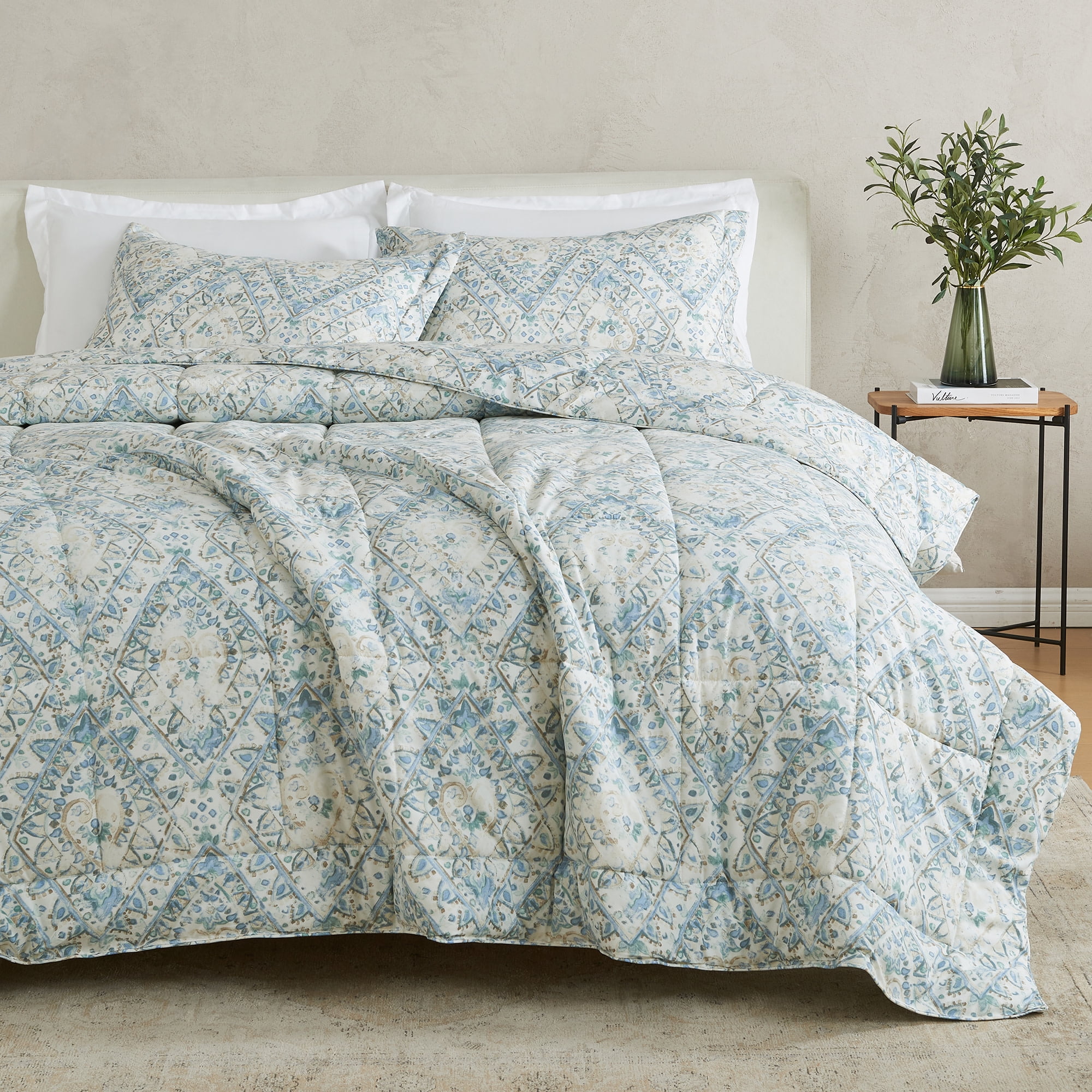 Full/Queen Green Microfiber Reversible Comforter Set
