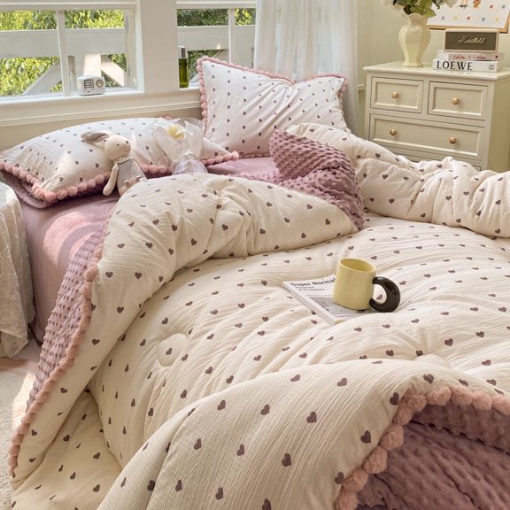 CLIONA Modern 3-Piece Pink Heart Comforter Sets, Twin