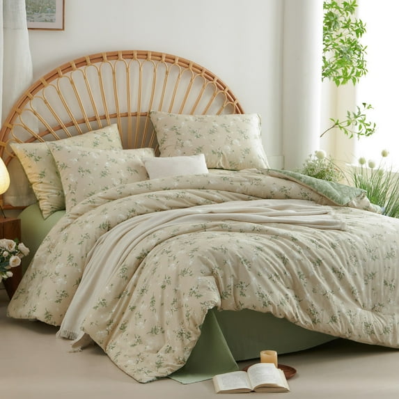 3 Pieces Beige Green Floral Reversible Full Comforter Set Aesthetic Cottagecore Style Green Leaf Soft and Lightweight Bedding Set