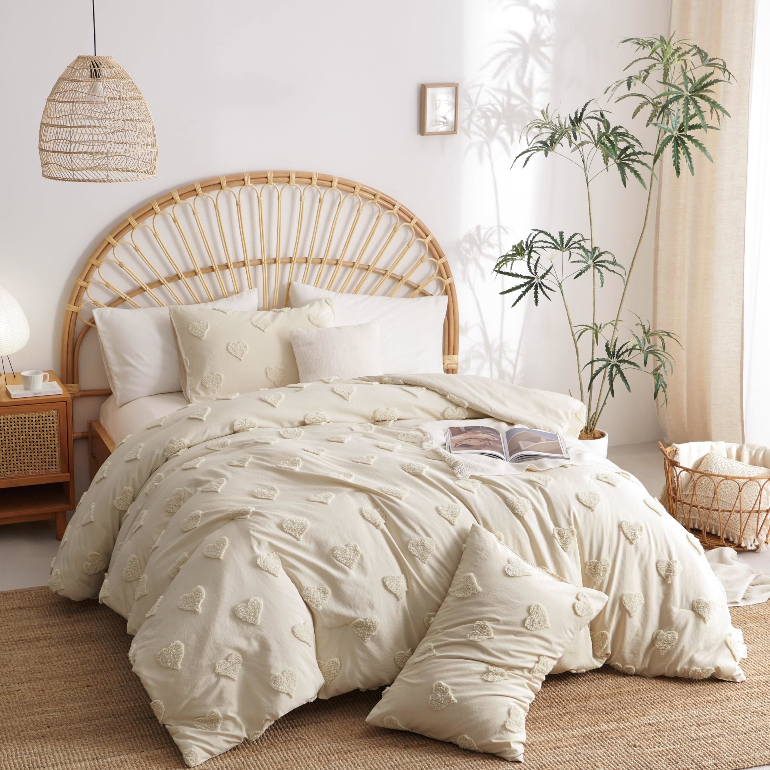 Chezmoi Collection Wyatt 7-Piece Queen Bed in a Bag Comforter Set with Sheets Hotel Style White/Silver Square Pattern Bedding Set