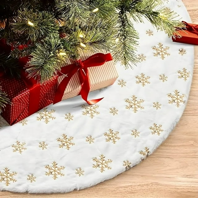 30 Inch Faux Fur Christmas Tree Skirt, Golden Feather Pattern White