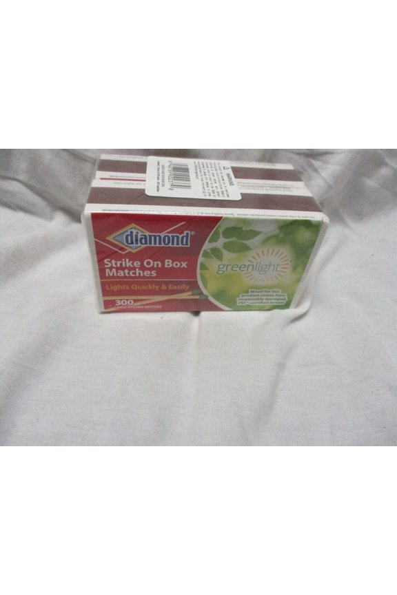 300 Diamond Greenlight Strike on Box Large Kitchen Matches 600 Total