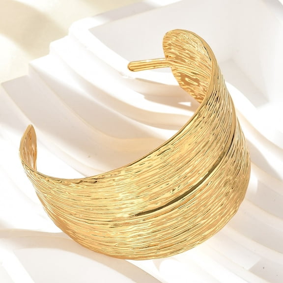 304 Stainless Steel Cuff Bangles for Women Feather Texture PVD Vacuum Plating Golden Inner Diameter: 2-1/4 inch(5.85cm)