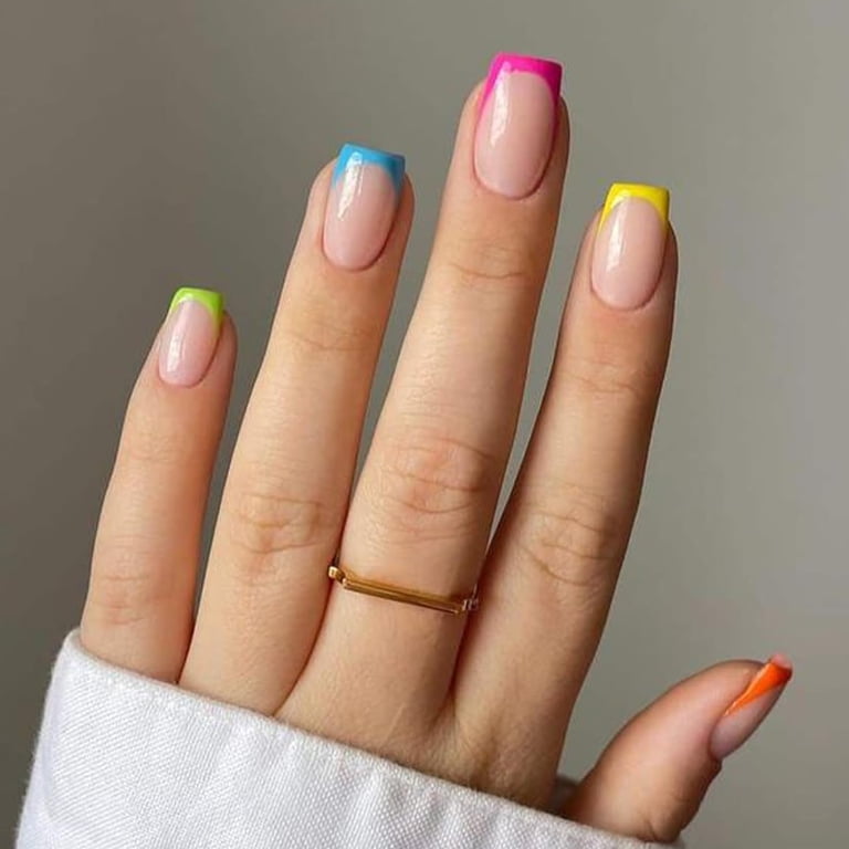 30Pcs Short Square Press on Nails, Fake Nails, Reusable Nail Kit