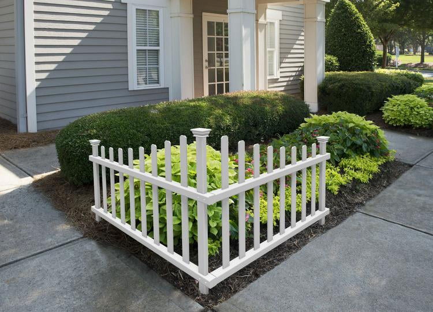 Ashley White Vinyl Scallop Corner Fence Panels, 2.5-ft x 3-ft