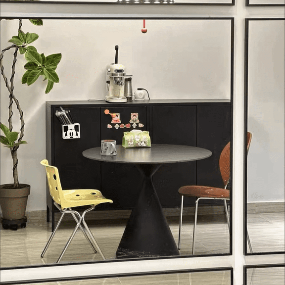 31.5 inches Modern Round Dining Table, Sintered Stone Kitchen Table for 4 with Two-part Tabletop and Steel Pyramid Base, Furniture for Kitchen, Dining room, Black