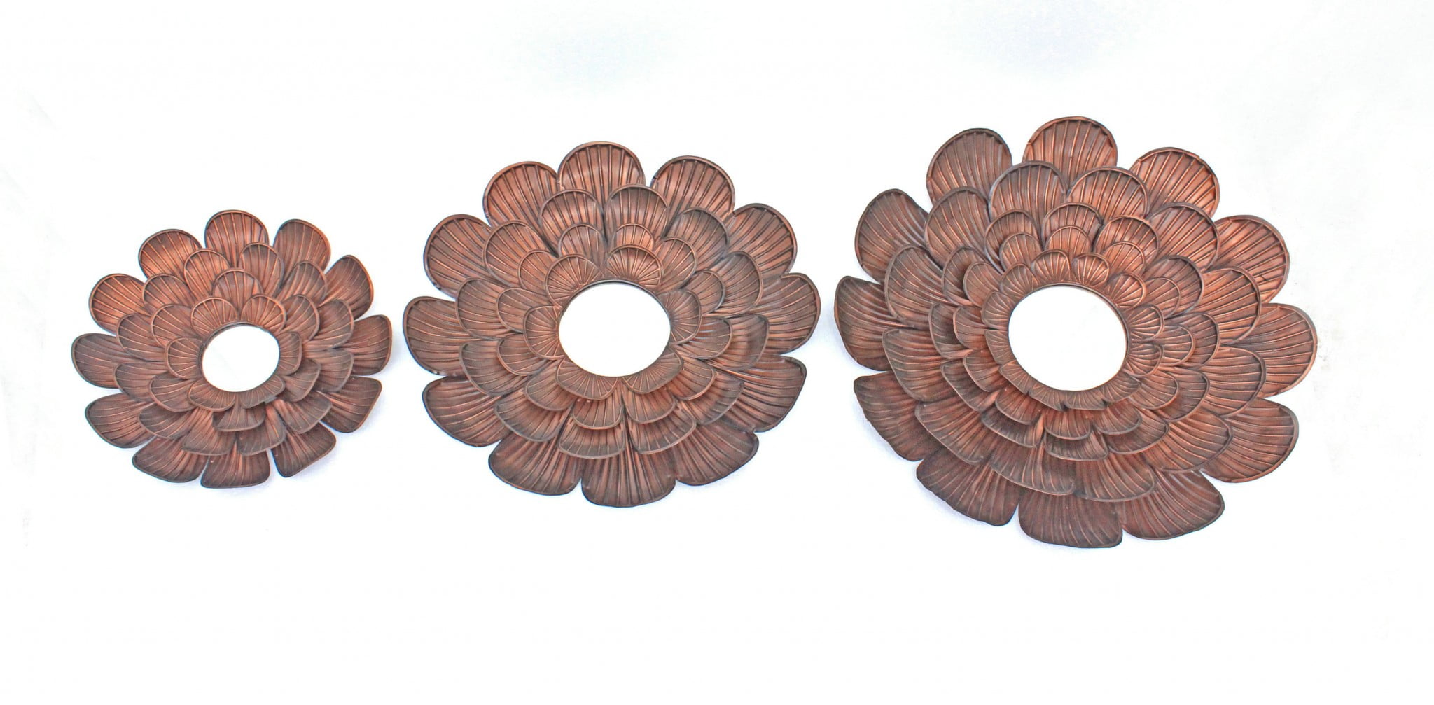 Vintage Blooming Flower 31" Round Metal Wall Mirror in Gold and Bronze