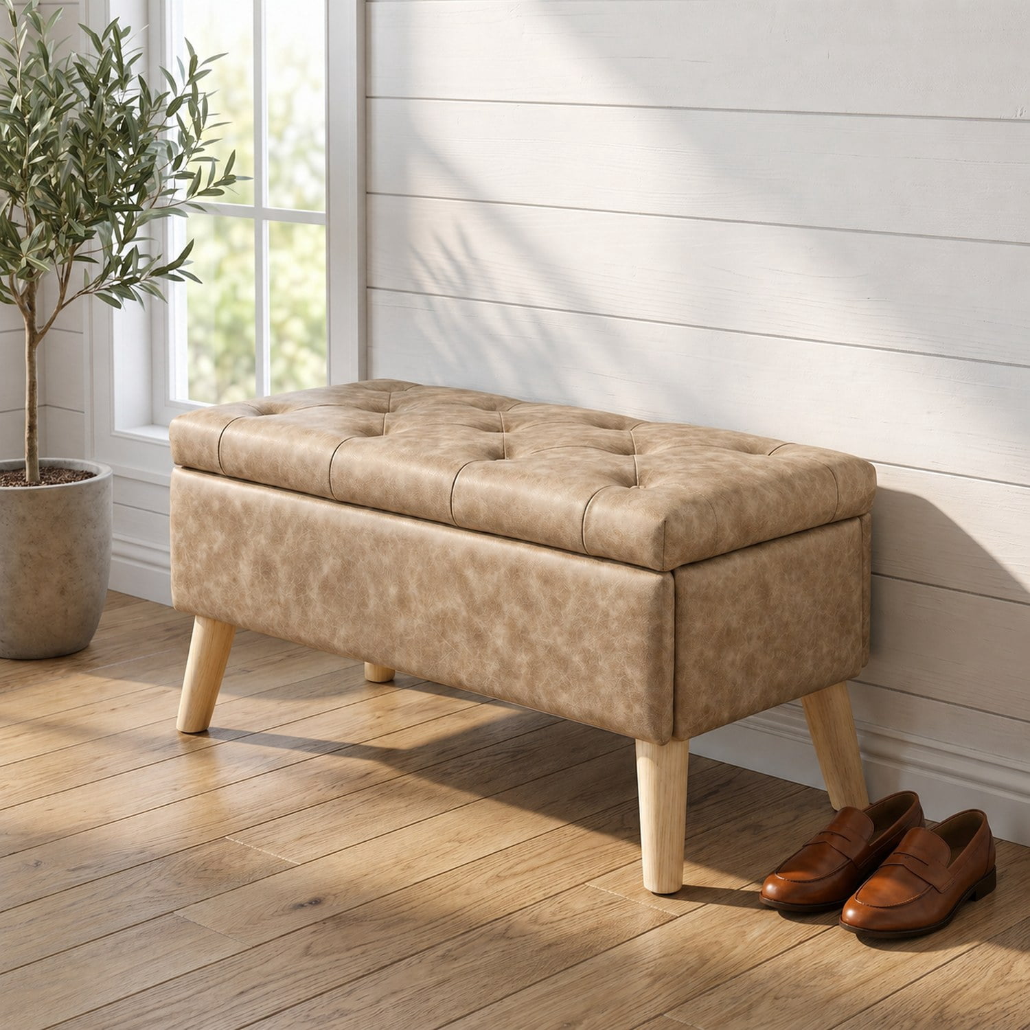 32" Wide Storage Ottoman Bench with Built-in Tray, Square Storage Ottoman for Extra Storage, Upholstered Footrest and End of Bed Bench, Perfect for Living Room, Bedroom, Sitting, Relaxing