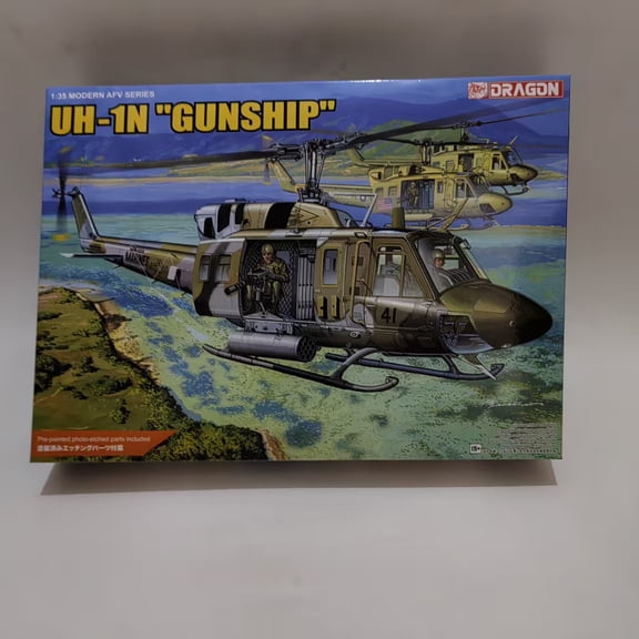 3540 1/35 Scale UH-1N "Gunship"Assembly Model Kit-NEW