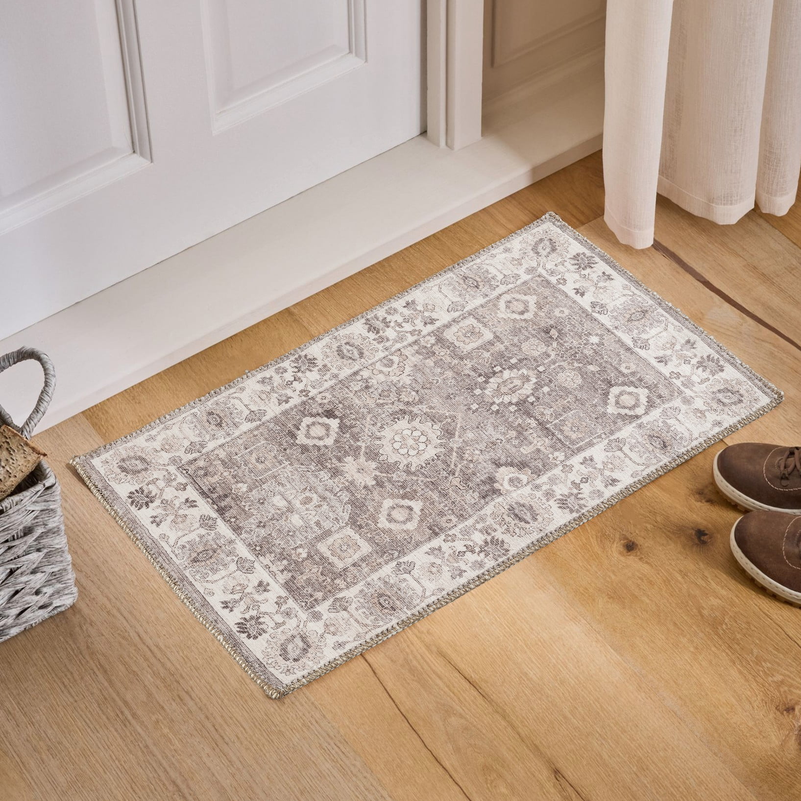 36x24 Scatter Rug Stylish Accent Rug Soft Durable Cotton Polyester Blend Fringed Edges Handmade Look Versatile for Living Room Bedroom Entryway Home Decor