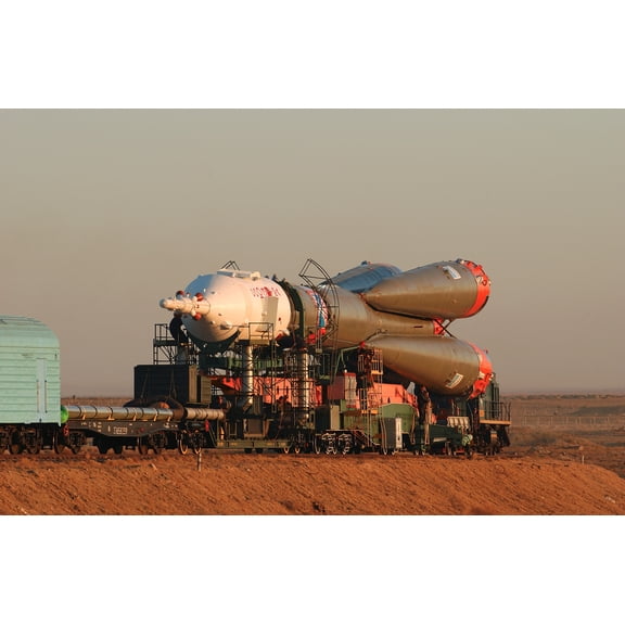 36x24in The Soyuz TMA-5 vehicle rolled to its launch pad at the Baikonur Cosmodrome 【Photo Paper】