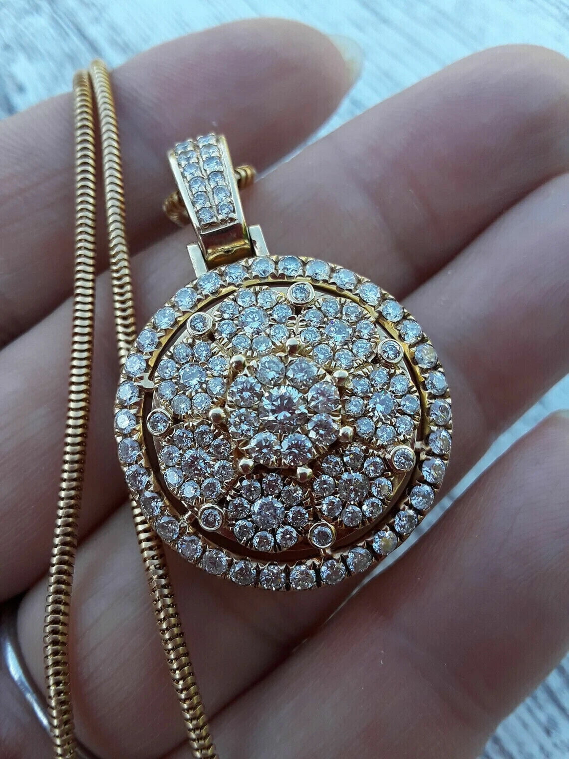 Vvs1 diamond pendant discount