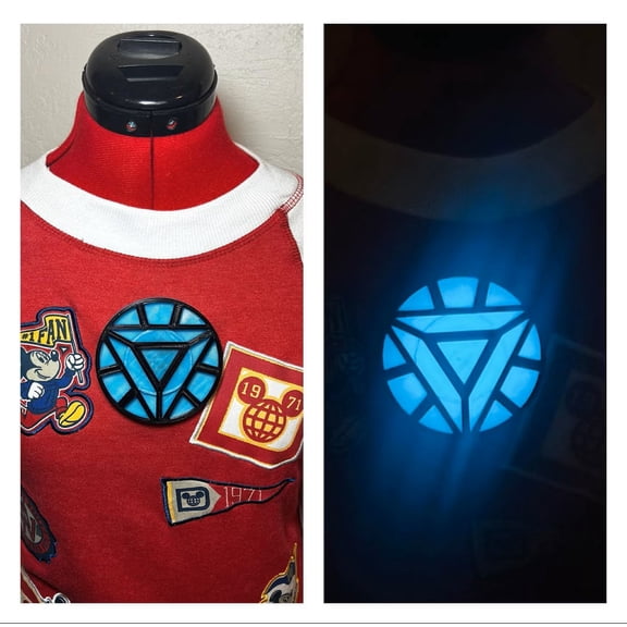 3D Arc Reactor Super Hero Custom Magnetic Chest Piece Light Up Blue Glow in the Dark + UV Keychain Light - Costume Accessory Dress Up