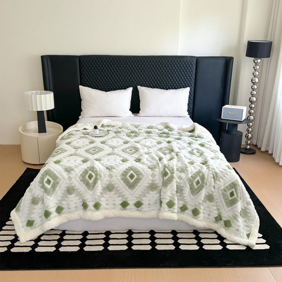 3D Fleece Blanket, with Stylish & Comfortable Design, Made of Polyester for Nap & Travel, Soft, Warm, Lambs Wool