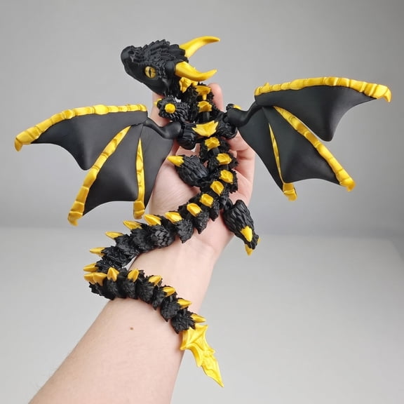 3D Printed Dragon With Horns Desktop Decoration