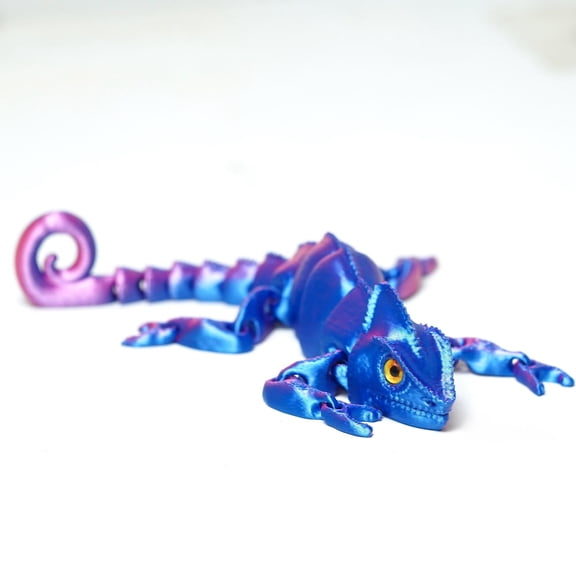 3D Printed Lizard Model Desktop Decor, Abstract Reptile Figurine for Office Shelf