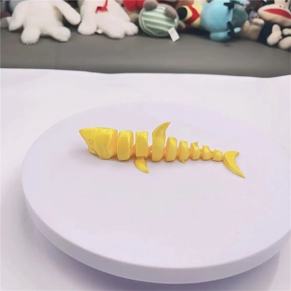 3D Printed Marine Shark with Movable Joints and Bright Colors Is Simple and Elegant Three-dimensional Figurine