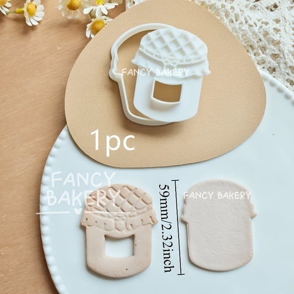 3D Sandwich Cookie Biscuit Cutters Cutting Mold | A must-have plastic Cookie Biscuit Cutters mold for Christmas, Thanksgiving, and Valentine's Day