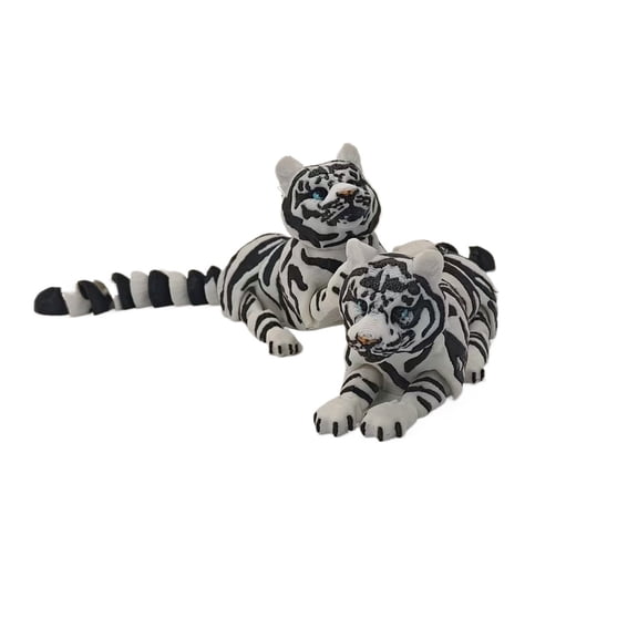 3D printed tiger toy with movable joints, a realistic tiger, desktop handicrafts, ornaments, figurines and gifts