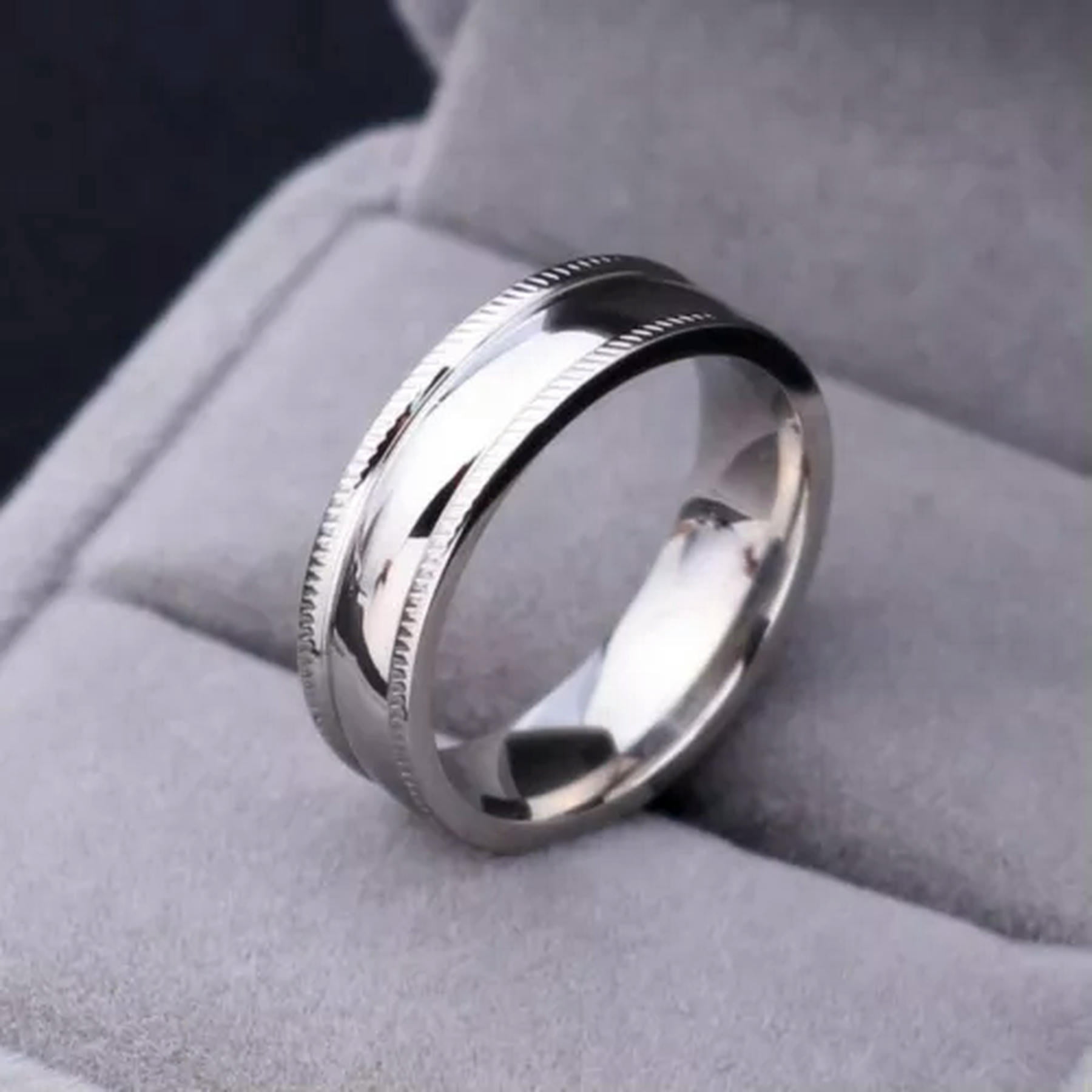 4/6/8mm Stainless Steel Bands Men/Women's Silver Polished Wedding Ring 4/6/8mm Stainless Steel Bands Men/Women's Silver Polished Wedding Ring