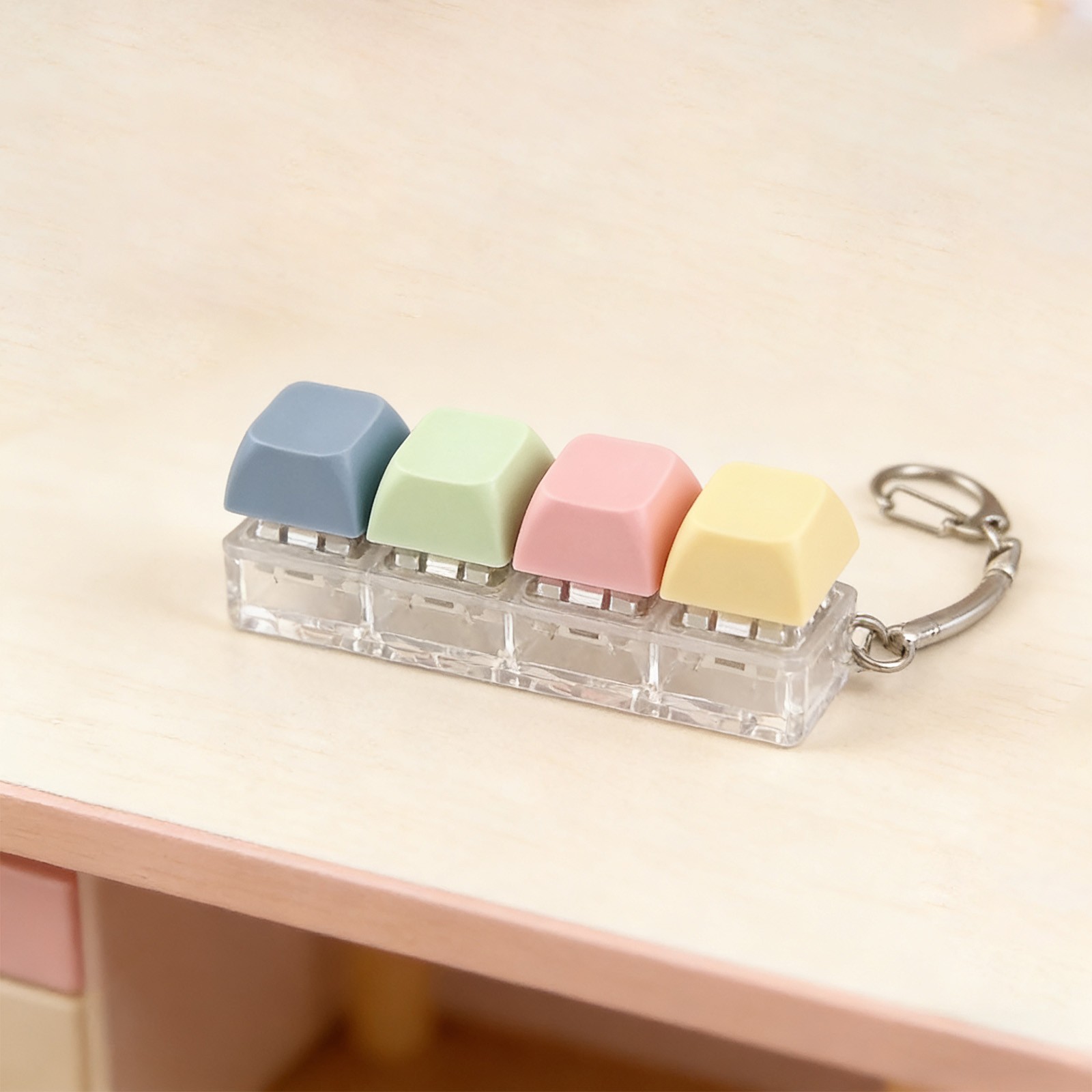 Study Keychains 4-Key Mechanical Keyboard Keychain Quiet Click Decompression Toy ...