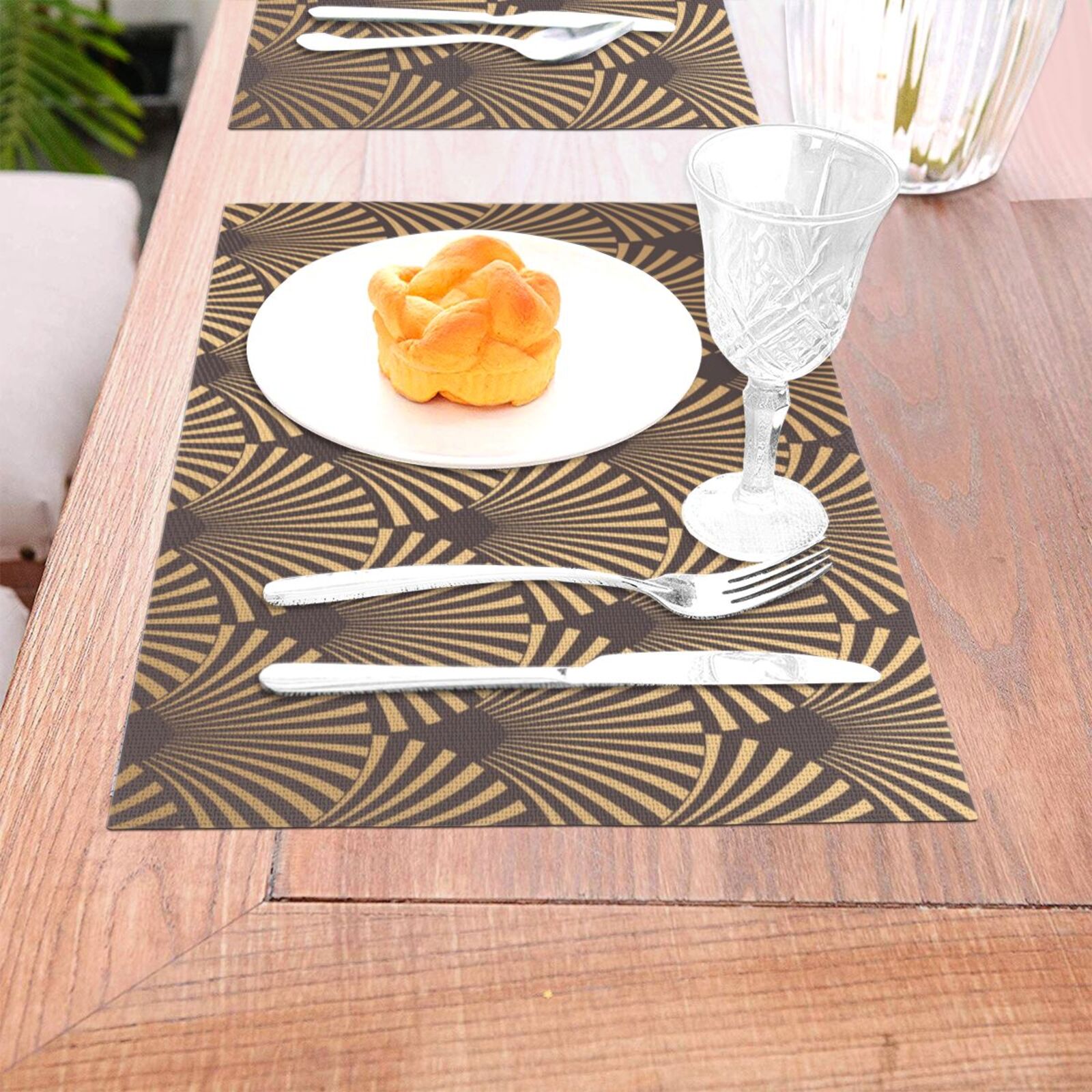 4 PCS Art Deco Gold Fan Pattern PVC Woven Placemats Insulated Placemats
