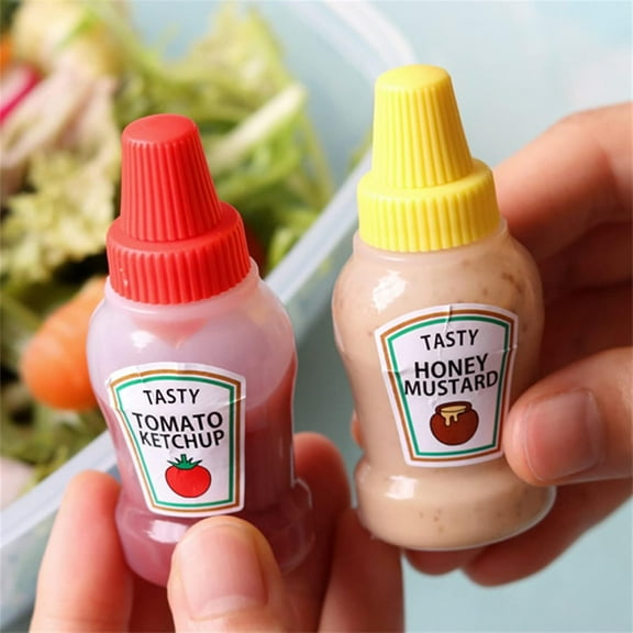4 PCS Condiment Bottles,1Oz Mini Ketchup Bottle for Lunch Box Mini Squeeze Bottles for Sauces,Ketchup and Mustard Squeeze Bottle,Travel Condiment Containers,Picnic Accessories BPA-free
