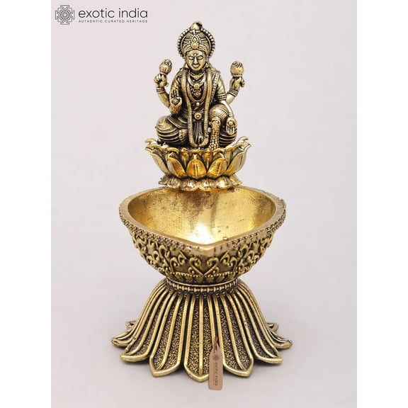 4" Small Goddess Lakshmi Diya (Lamp) in Brass