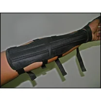 4-Strap Archery Long Arm Guard, 33cm x 9cm, Durable Protective Gear for Bow Shooting, Adjustable Fit, Lightweight Design for Comfort and Performance