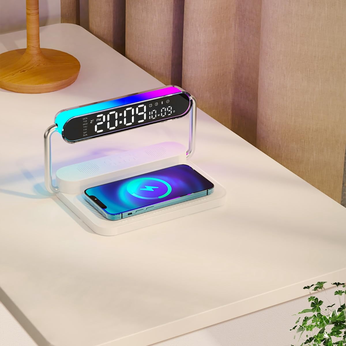 4-in-1 Smart Digital Alarm Clock – 15W fast wireless charger, LED display with auto DST & brightness adjustment, USB port, volume control. Ideal for bedroom, desk, nightstand