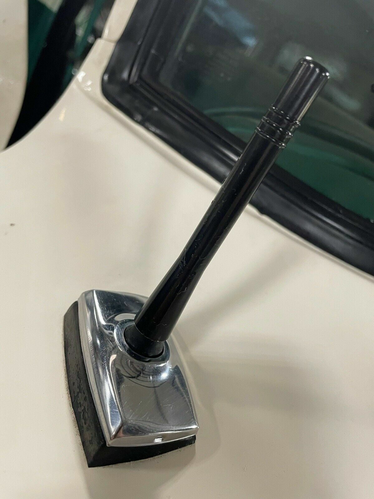 4-Inch Short Black Aluminum Antenna Mast For Ford Fusion (2006-2020) – AM/FM