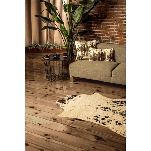 4 x 5 ft. Faux Cowhide Non Skid Area Rug - Off White - Black & Gold