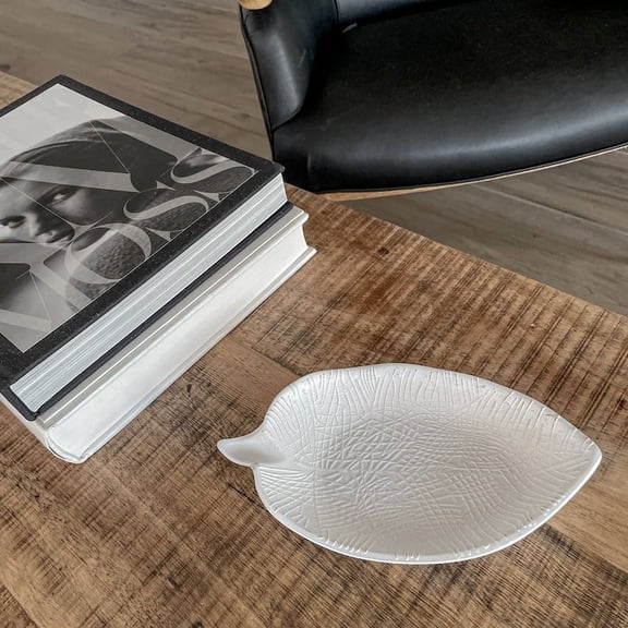 422 - Leaf Wood Tray