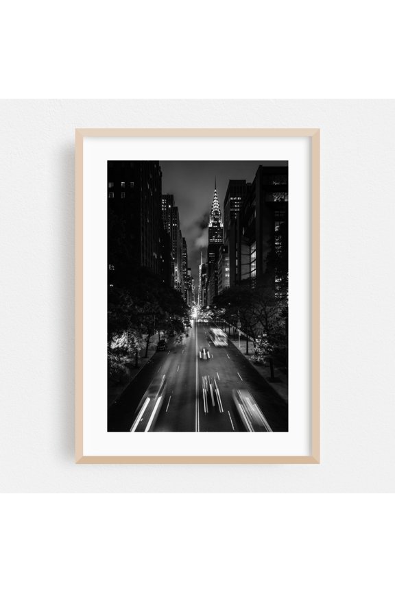 42nd Rush B&W - Manhattan New York Photography Black and White Cityscape Nightlife Architecture Street Photography Skyline Art Deco Oak Framed Wall Art Print 5 x 7 inches
