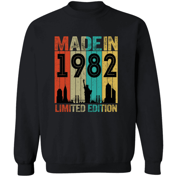 43Rd Birthday Made In 1982 43 Years Old Born In New York 43 Years Of Being Awesome Crewneck Pullover Sweatshirt