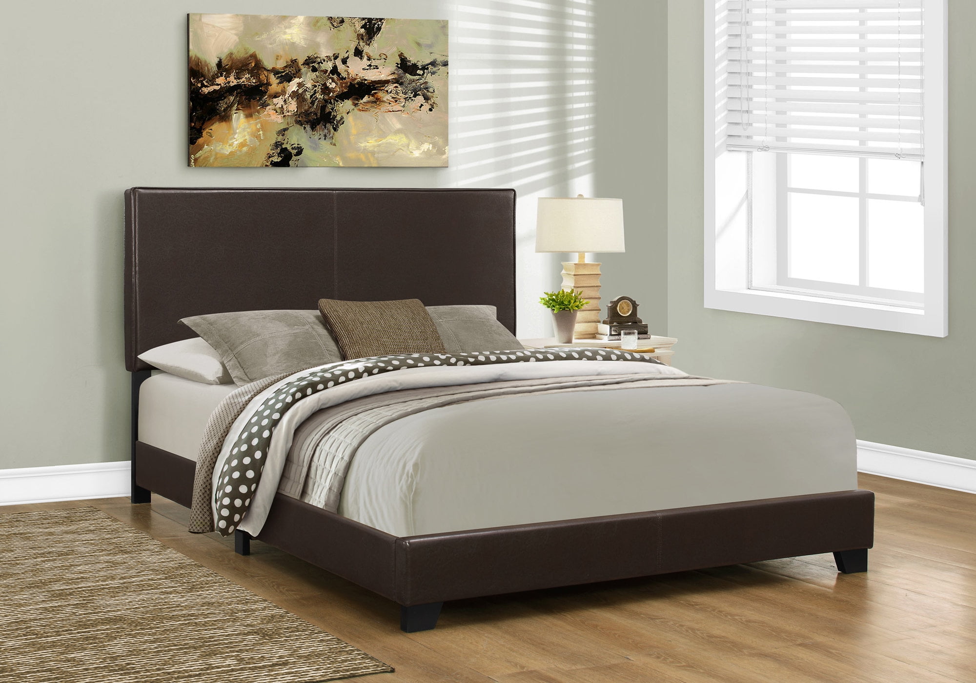 Elegant Queen Size Wood Frame Bed with Luxurious Leather Upholstery