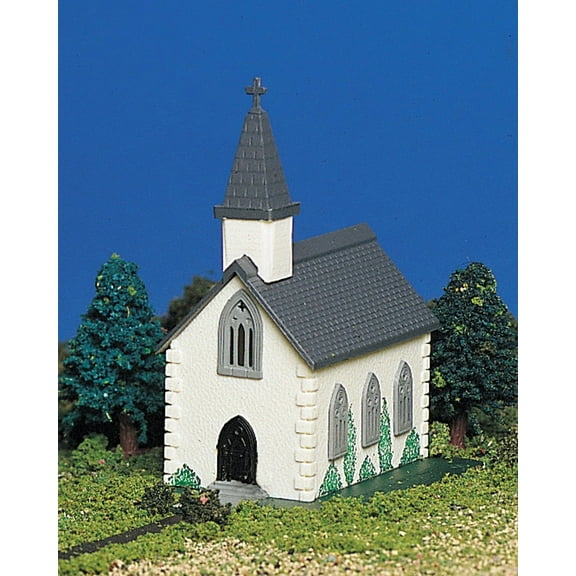Bachmann - Country Church (Assembled) w/Figure -- 3-1/4 x 2-1/2" 8.3 x 6.4cm - N