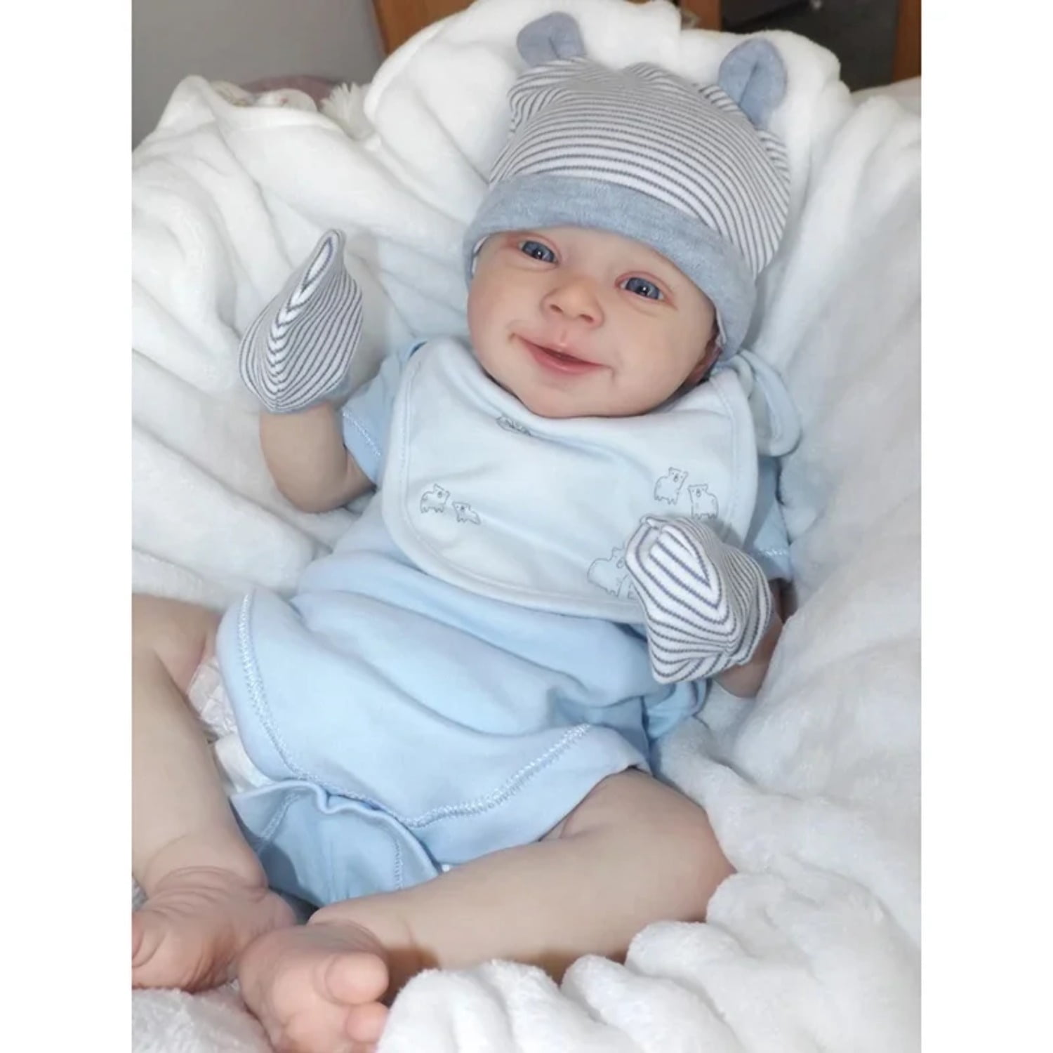45cm Sebastian New Reborn Baby Dolls Girl Smile Newborn Doll Soft Cuddle Body with Hand-drawn Hair Toys for Kids Visible Veins Doll