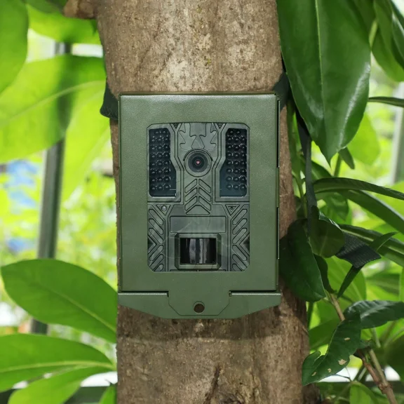 4G LTE Trail Camera with App Control, Motion Activated Infrared Night Vision Game Camera, Wireless Wildlife Camera with IP66 Waterproof for Outdoor Use