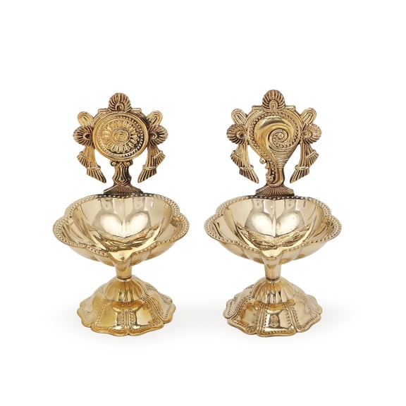 Brass Diya for Puja 2pc Shankh Chakra Brass Oil Lamp Diwali Decorations for Home Indian Pooja Items Traditional Deepawali Decor Vilakku Mandir Light