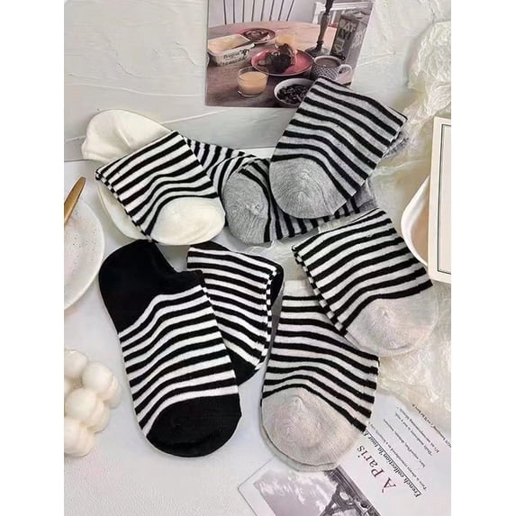 4pairs/Set Women's Fashionable Polka Dot Boat Socks