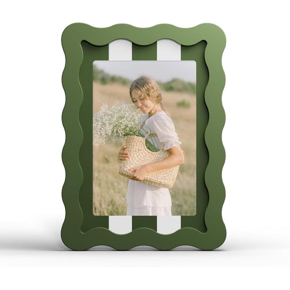 4x6 Picture Frame with Real Glass,Wavy Edge Wooden Photo Frame for 3.5x5,Cute Scalloped Picture Frame for Tabletop or Wall Hanging,Green,1 Pack