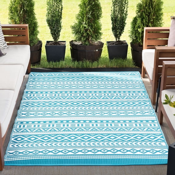 4x6 Reversible Aqua and White Polypropylene Outdoor Stripe Area Rug