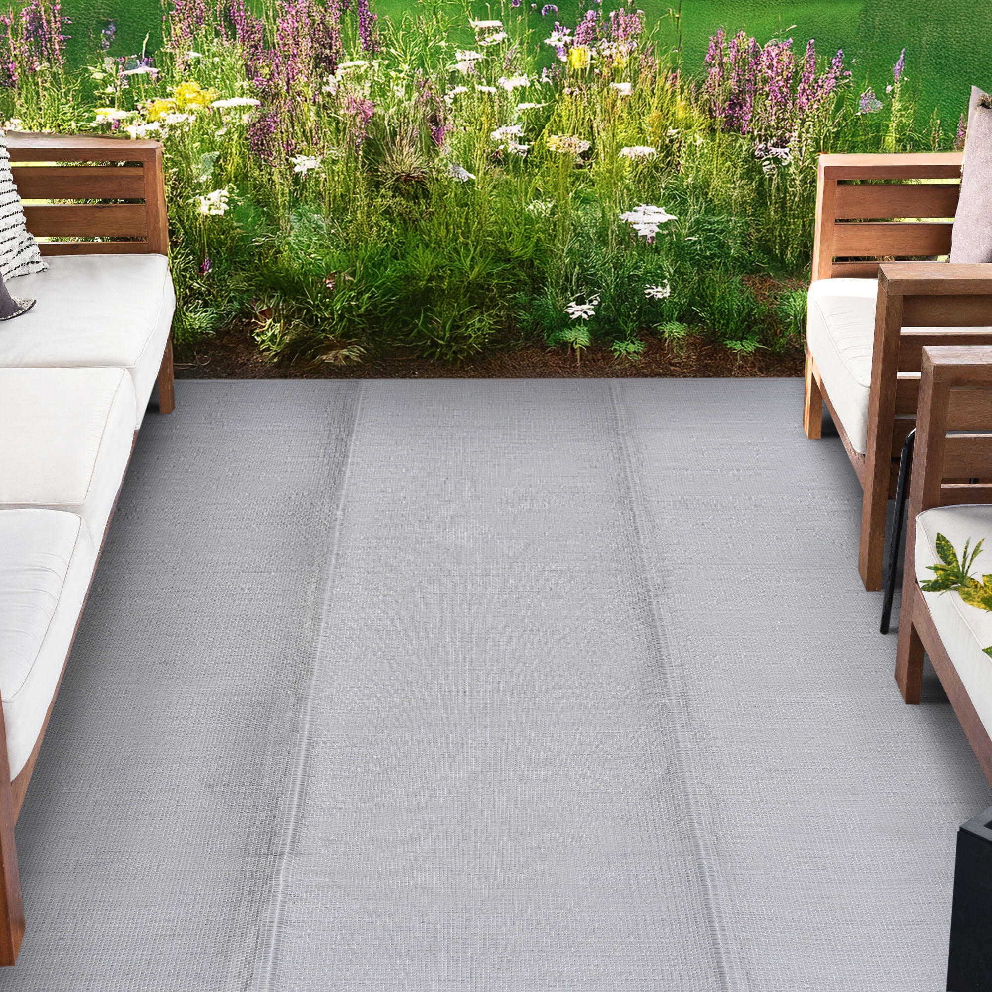 Luna Contemporary Solid Gray Polypropylene Reversible Plastic Straw Outdoor Area Rug, 4'x6' Rectangle
